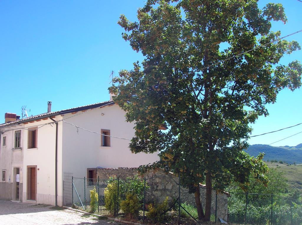 Villa Montagna & Relax à Castel Di Sangro Extérieur photo